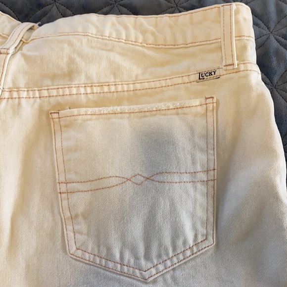 Lucky Brand Women's Mid Rise Relaxed Short - Picture 7 of 11
